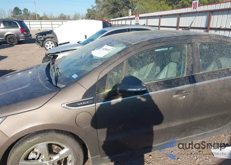 2014 Chevrolet Volt z USA, uszkodzony, nr VIN 1G1RD6E4XEU118530